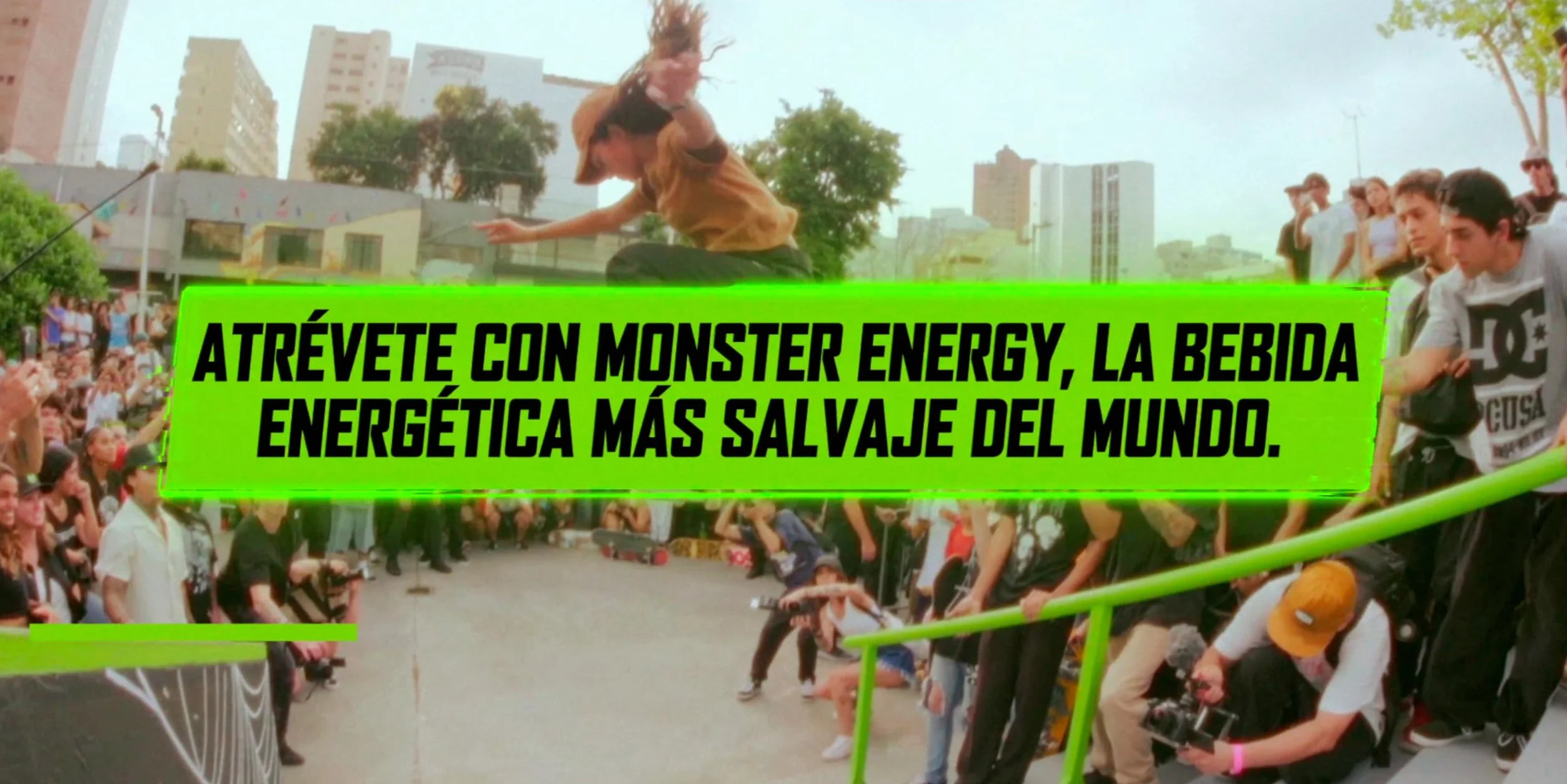 Monster Rehab Peach, Bebida Energética - Pack de 12 Latas de 500ml